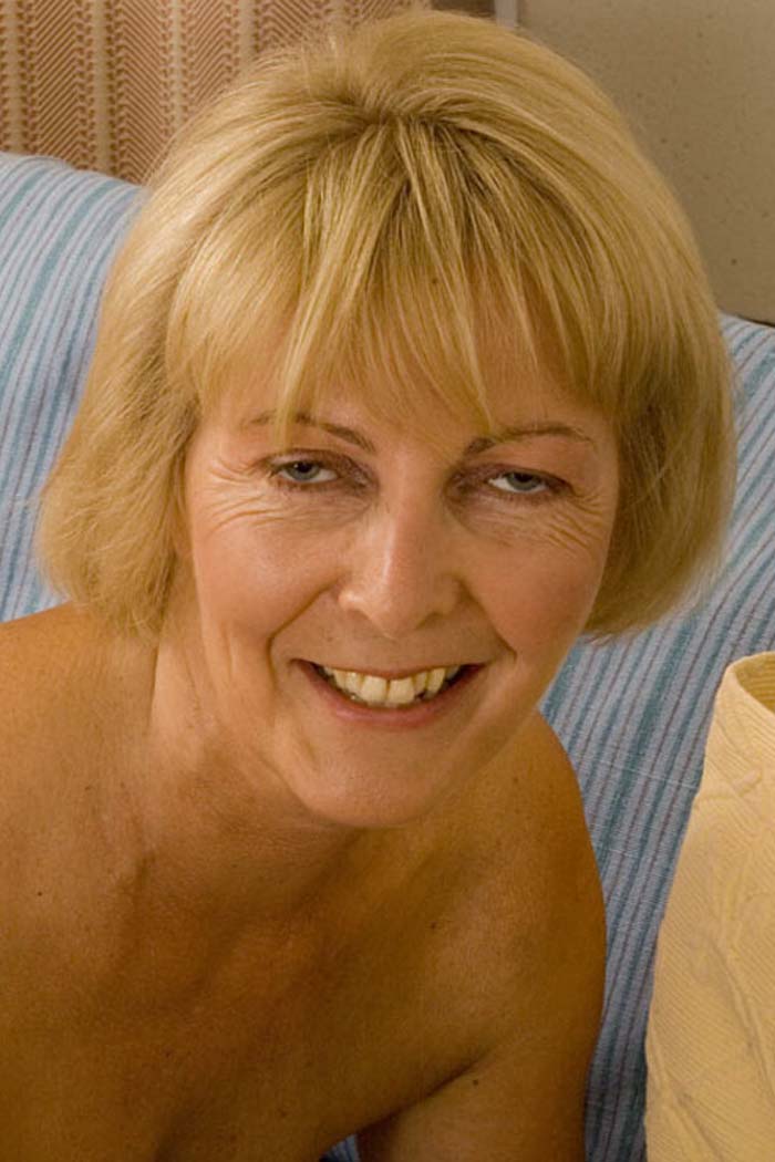 Granny Sexting